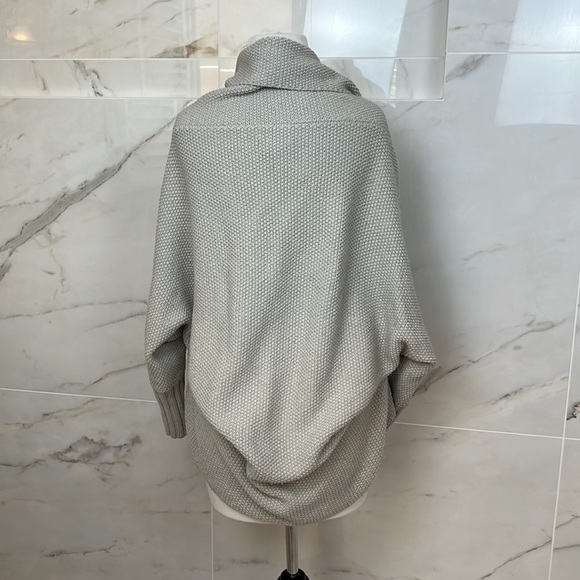 VERTIGO PARIS Taupe Knit Shawl Collar Cardigan Neutral Gray Beige Sweater M - Picture 3 of 11